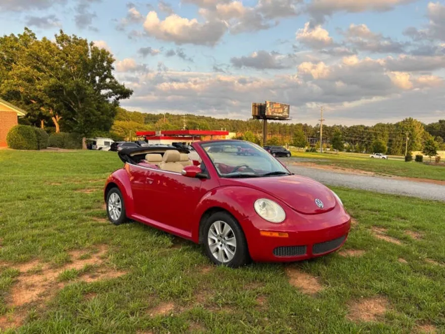 2009 Volkswagen Beetle Convertible photo 1
