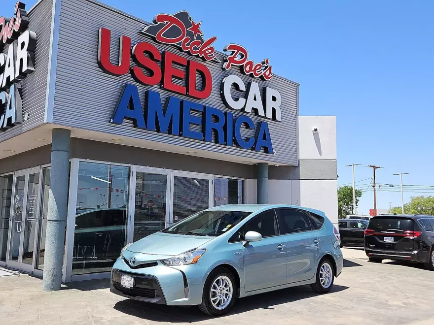 2016 Toyota Prius V Three photo 1