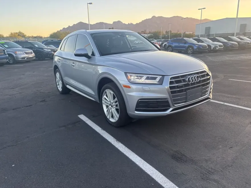 2018 Audi Q5 2.0T Premium Plus photo 1