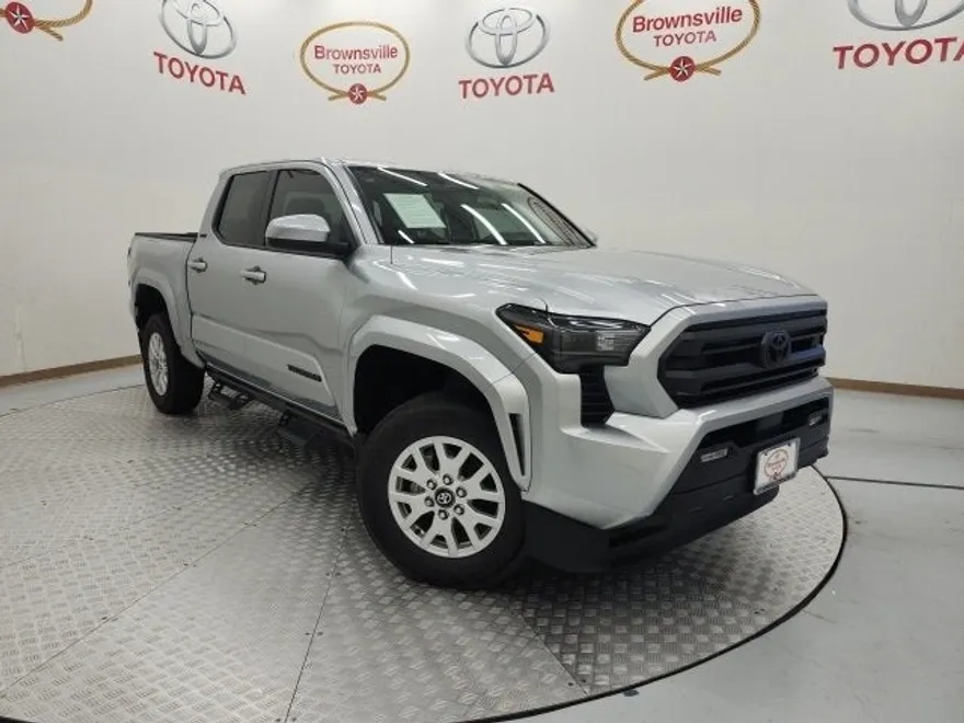2024 Toyota Tacoma SR5 photo 1