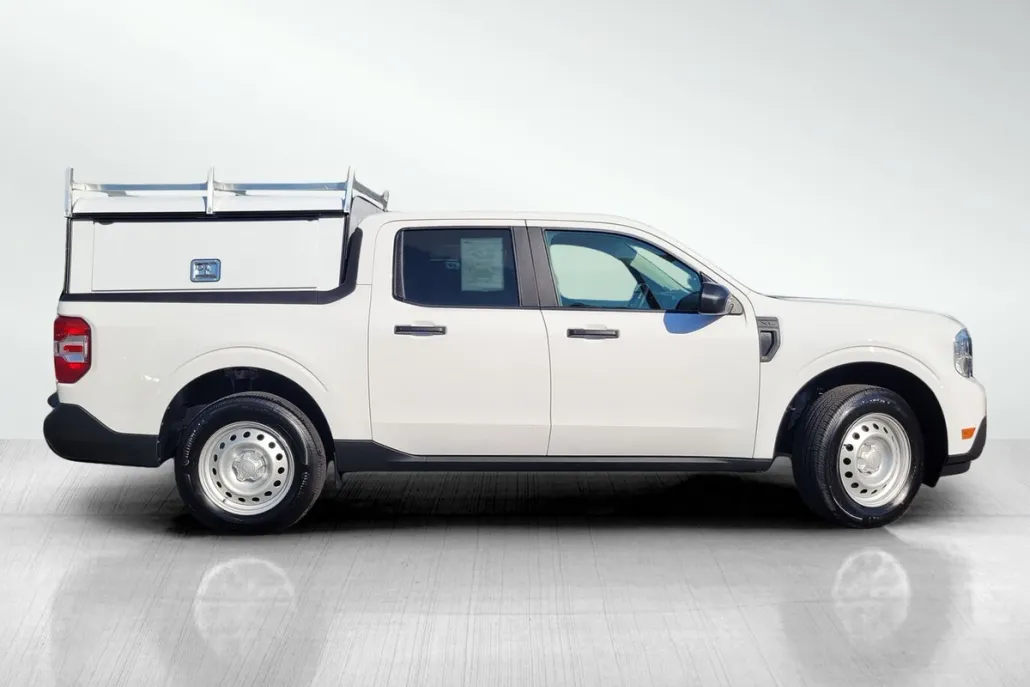 2024 Ford Maverick XL photo 1