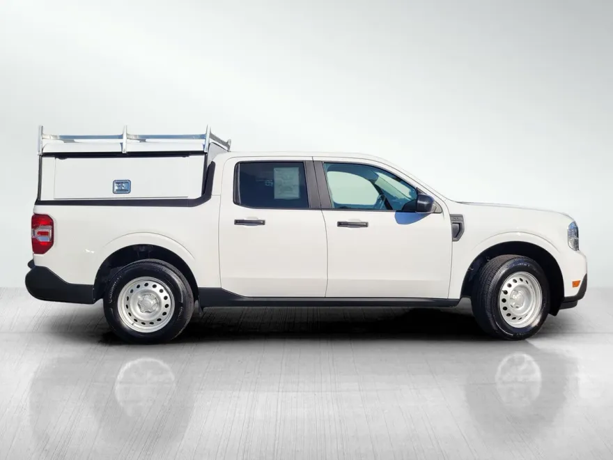 2024 Ford Maverick XL photo 1