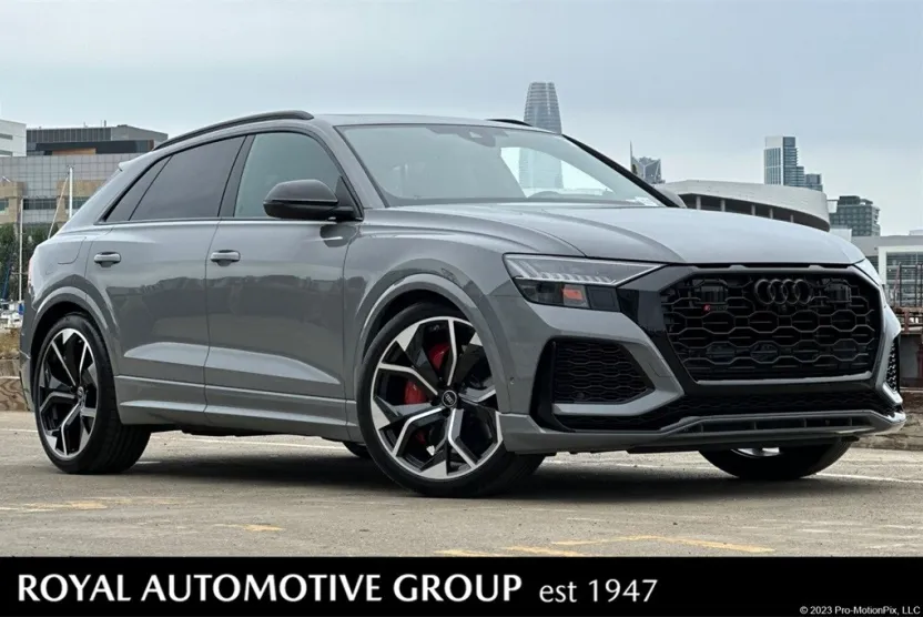 2024 Audi RS Q8 photo 1