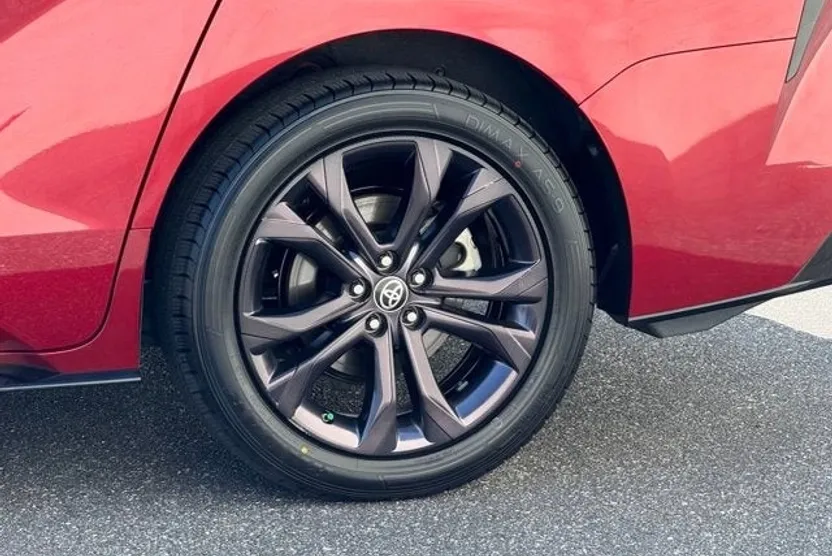 2021 Toyota Sienna XSE photo 1