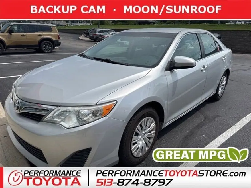 2013 Toyota Camry XLE photo 1
