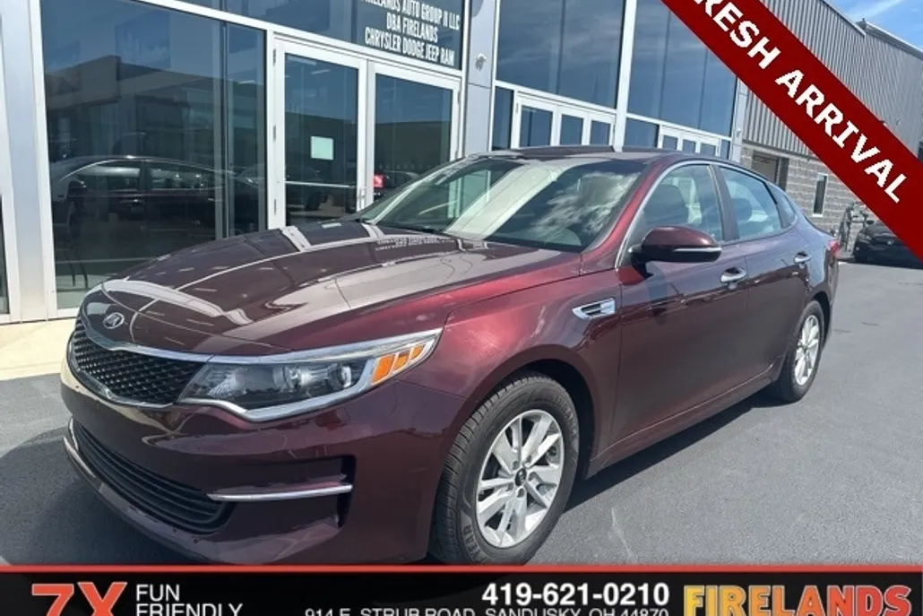 2016 Kia Optima LX photo 1