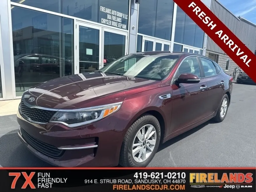 2016 Kia Optima LX photo 1