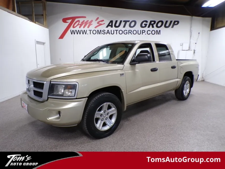 2011 Dodge Dakota SXT SLT photo 1
