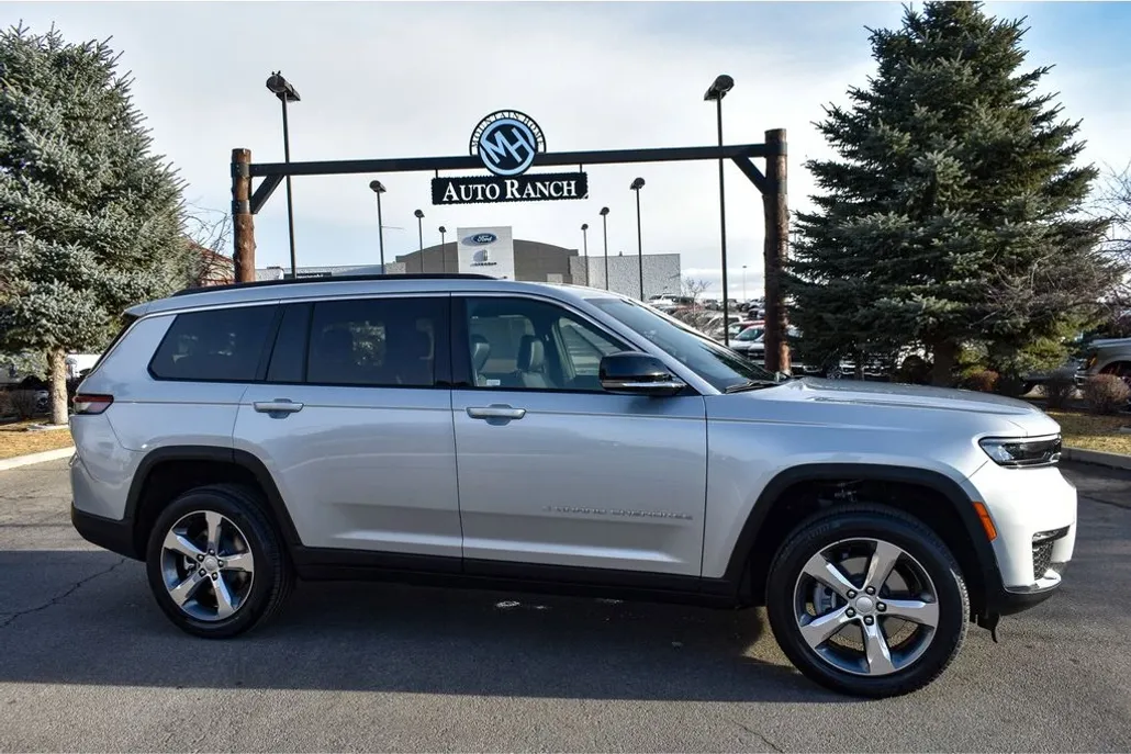 2025 Jeep Grand Cherokee Limited photo 1