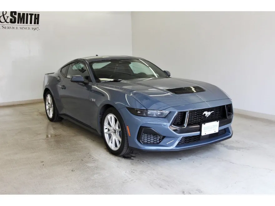 2025 Ford Mustang GT Premium photo 1