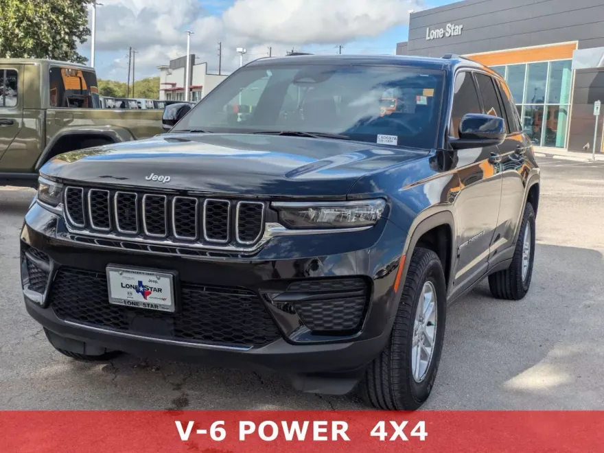 2025 Jeep Grand Cherokee Laredo Altitude photo 1