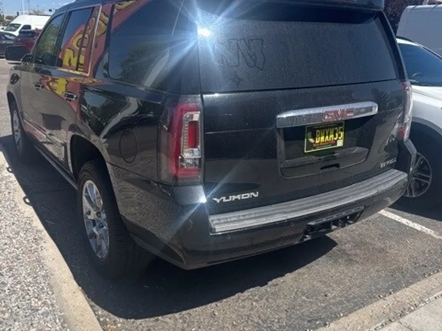 2017 Gmc Yukon Denali photo 1