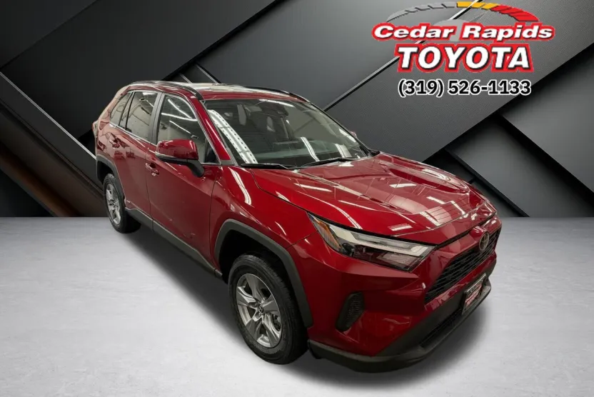 2025 Toyota RAV4 Hybrid XLE photo 1