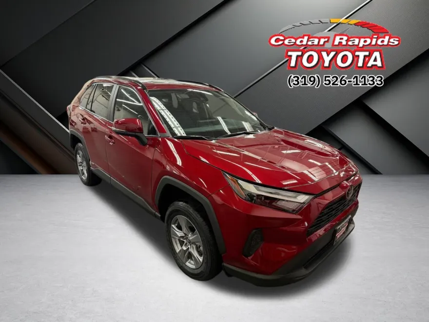 2025 Toyota RAV4 Hybrid XLE photo 1