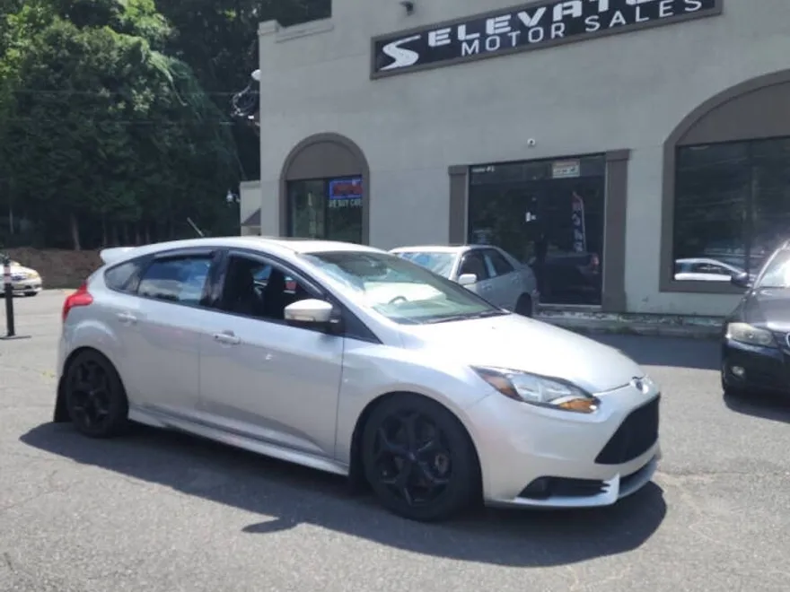 2014 Ford Focus ST photo 1