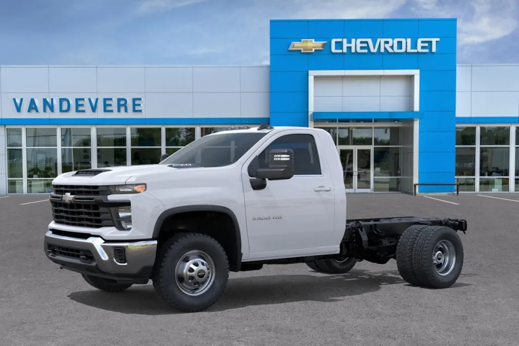 2025 Chevrolet Silverado 3500HD Work Truck photo 1