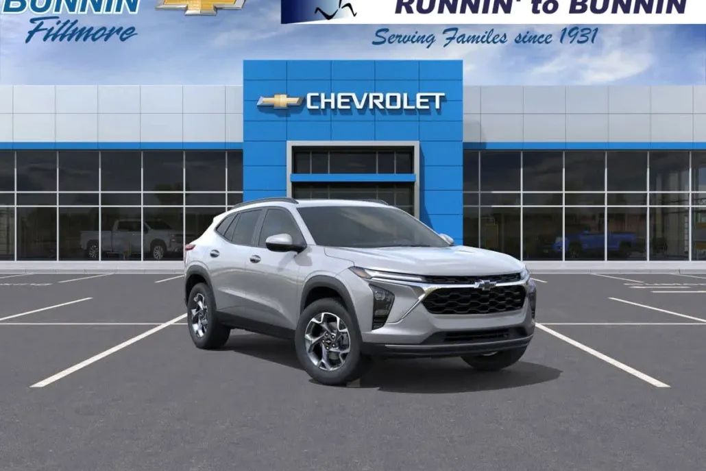 2025 Chevrolet Trax LT photo 1