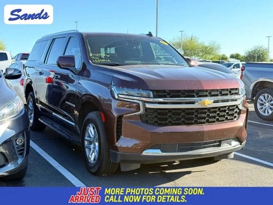 2023 Chevrolet Suburban LS photo 1