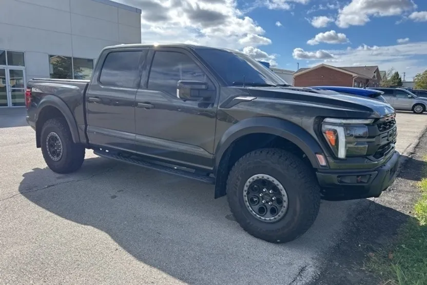 2025 Ford F-150 Raptor photo 1