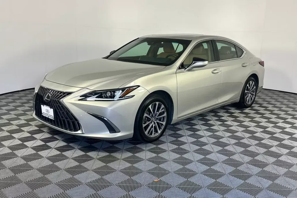 2022 Lexus ES 350 photo 1