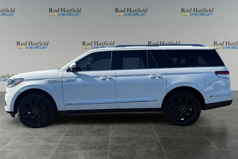 2024 Lincoln Navigator L Reserve photo 1