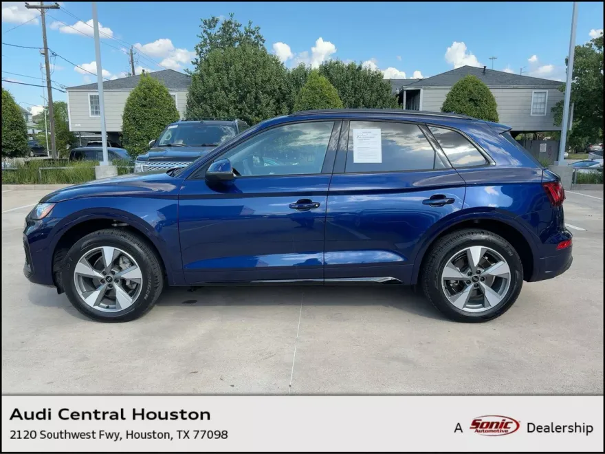 2025 Audi Q5 Premium photo 1