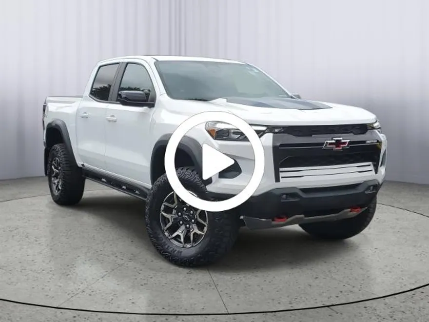 2023 Chevrolet Colorado ZR2 photo 1