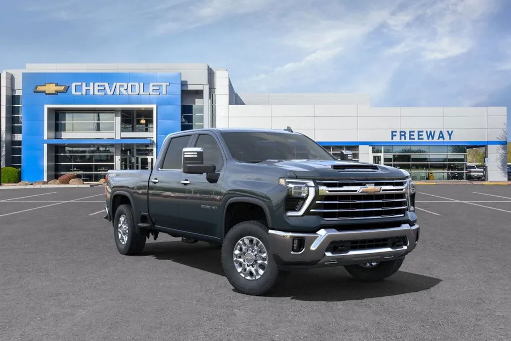2025 Chevrolet Silverado 2500HD LTZ photo 1