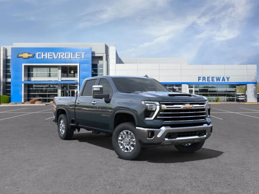 2025 Chevrolet Silverado 2500HD LTZ photo 1