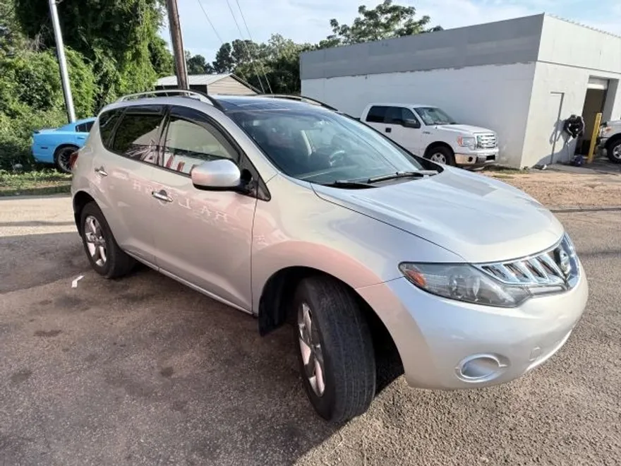 2010 Nissan Murano SL photo 1