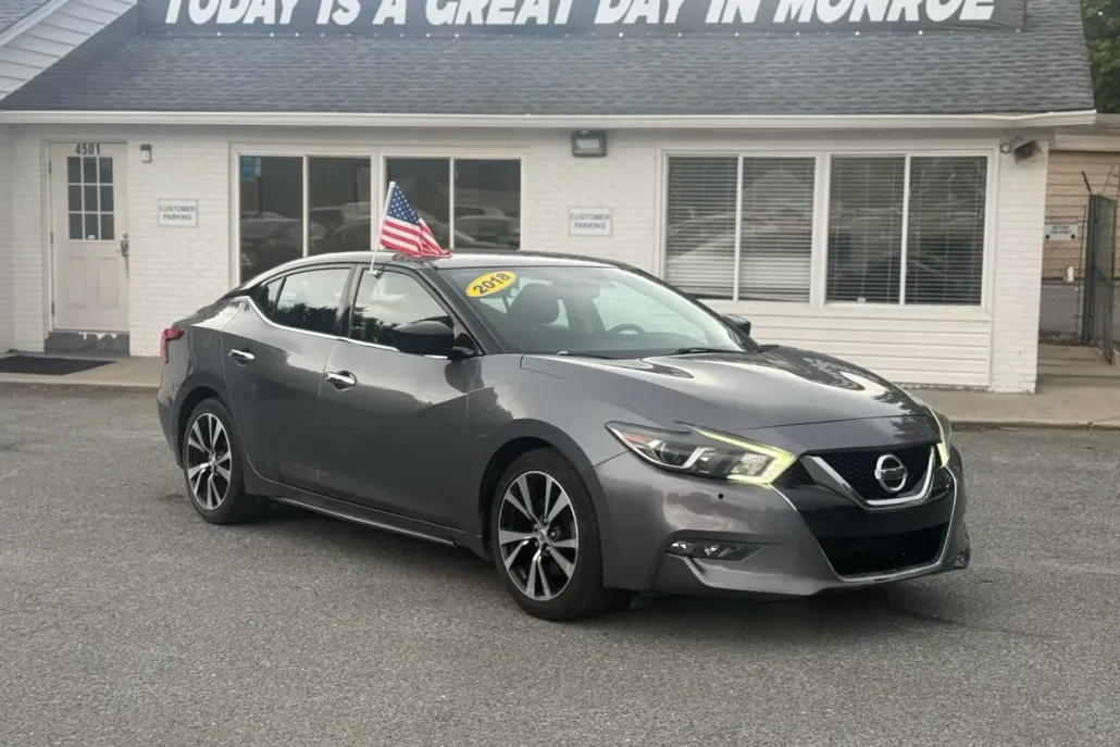 2018 Nissan Maxima photo 1