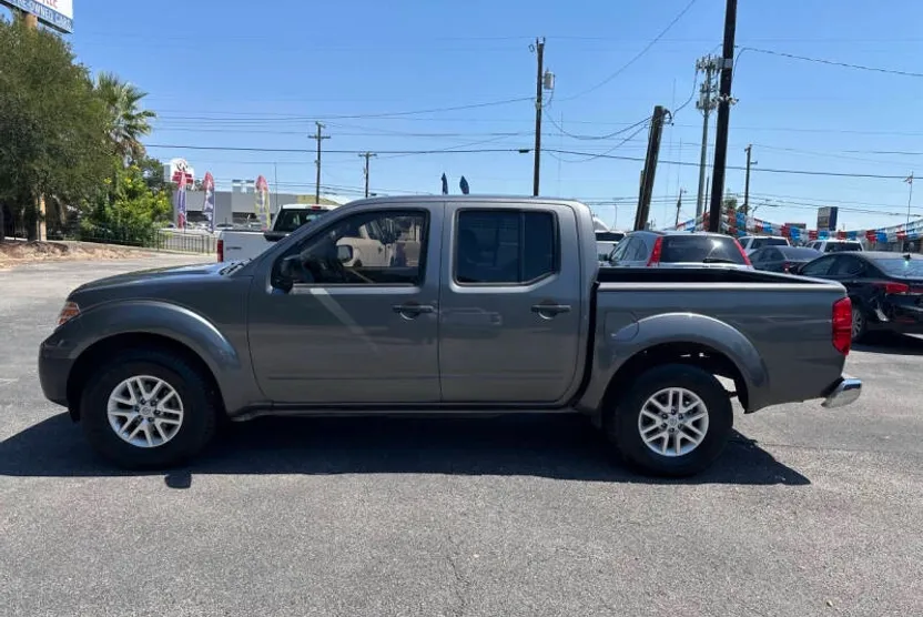 2019 Nissan Frontier SV photo 1