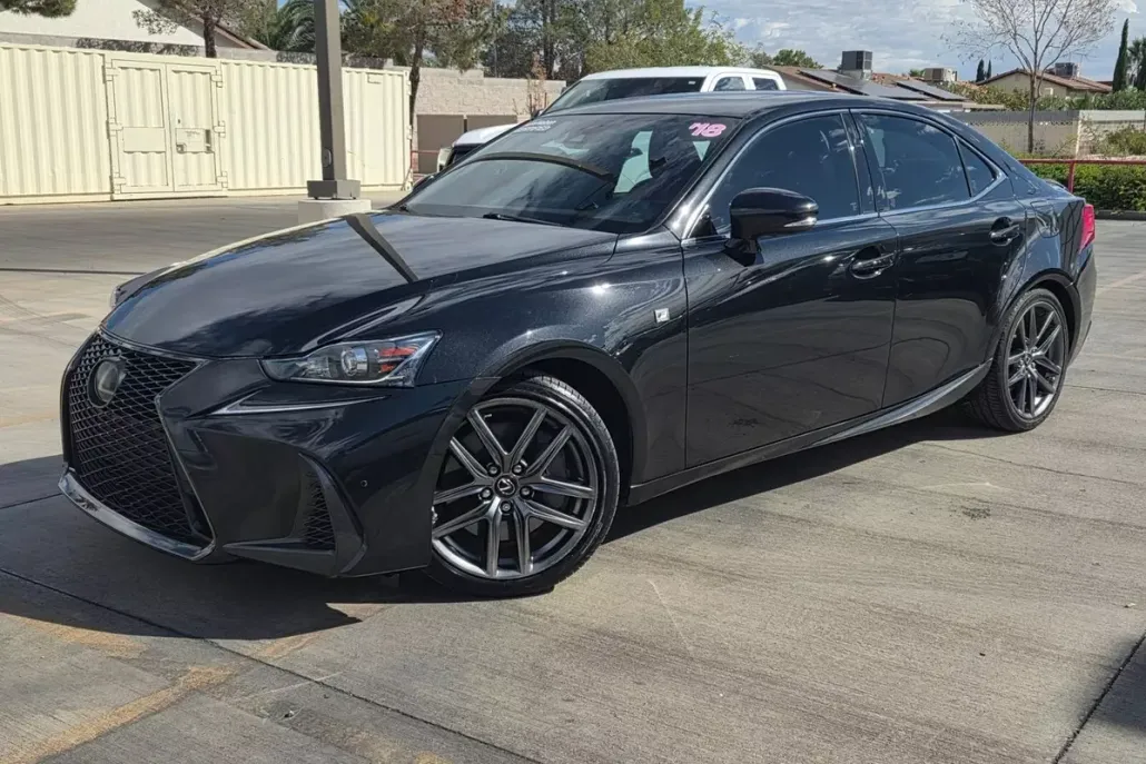 2018 Lexus IS 350 F SPORT photo 1