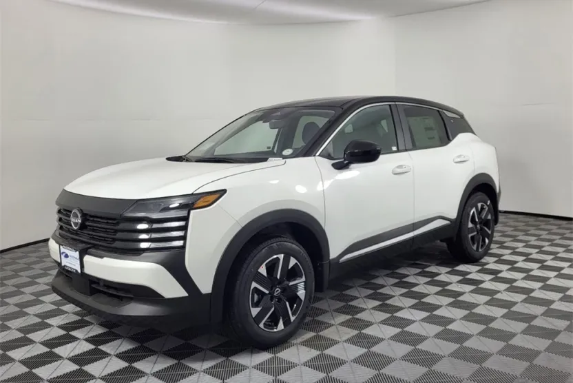 2025 Nissan Kicks SV photo 1