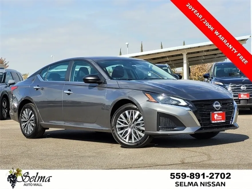 2025 Nissan Altima SV photo 1