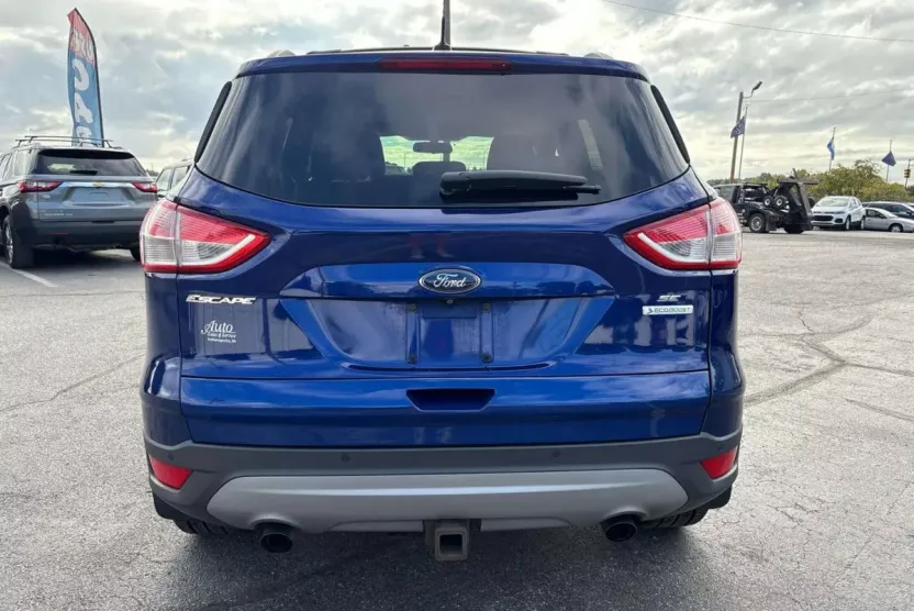 2015 Ford Escape SE Sport photo 1