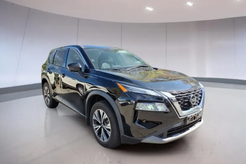 2021 Nissan Rogue SV photo 1