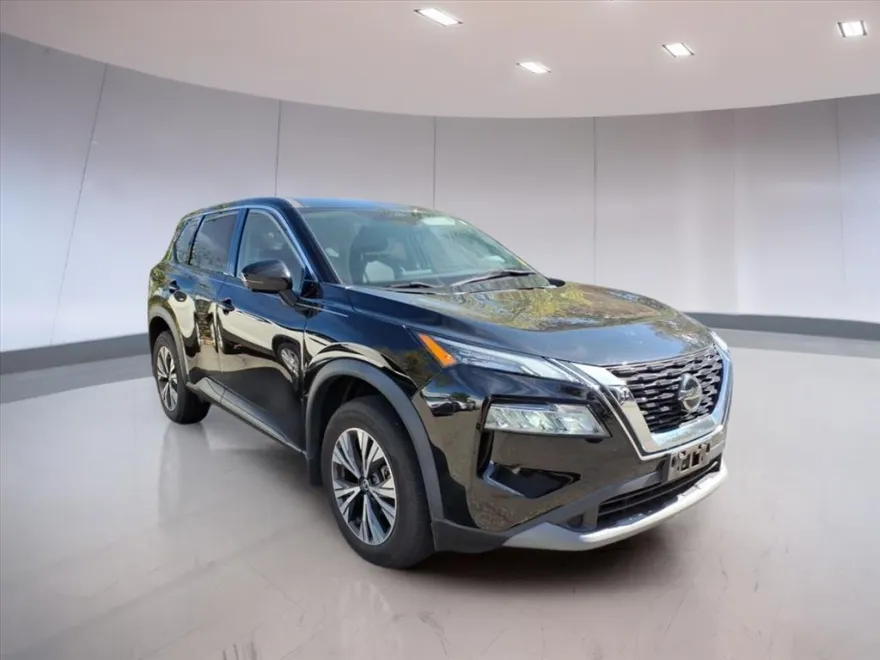2021 Nissan Rogue SV photo 1