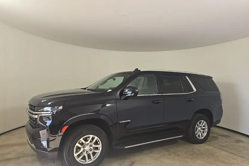 2023 Chevrolet Tahoe LS photo 1