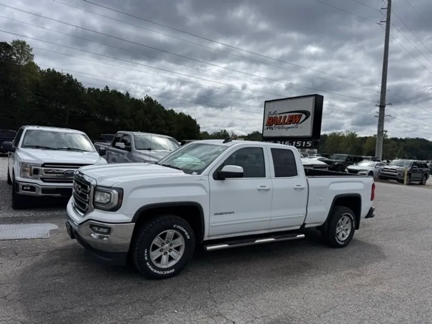 2017 Gmc Sierra 1500 SLE photo 1