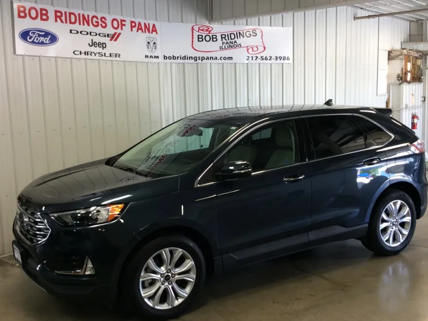 2024 Ford Edge Titanium photo 1