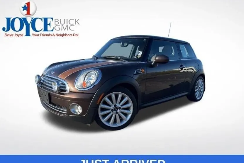 2010 Mini Cooper 2 Door Hardtop photo 1
