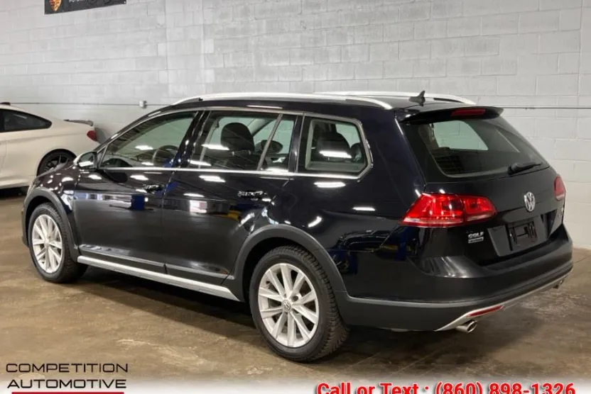 2017 Volkswagen Golf Alltrack 1.8T SE photo 1