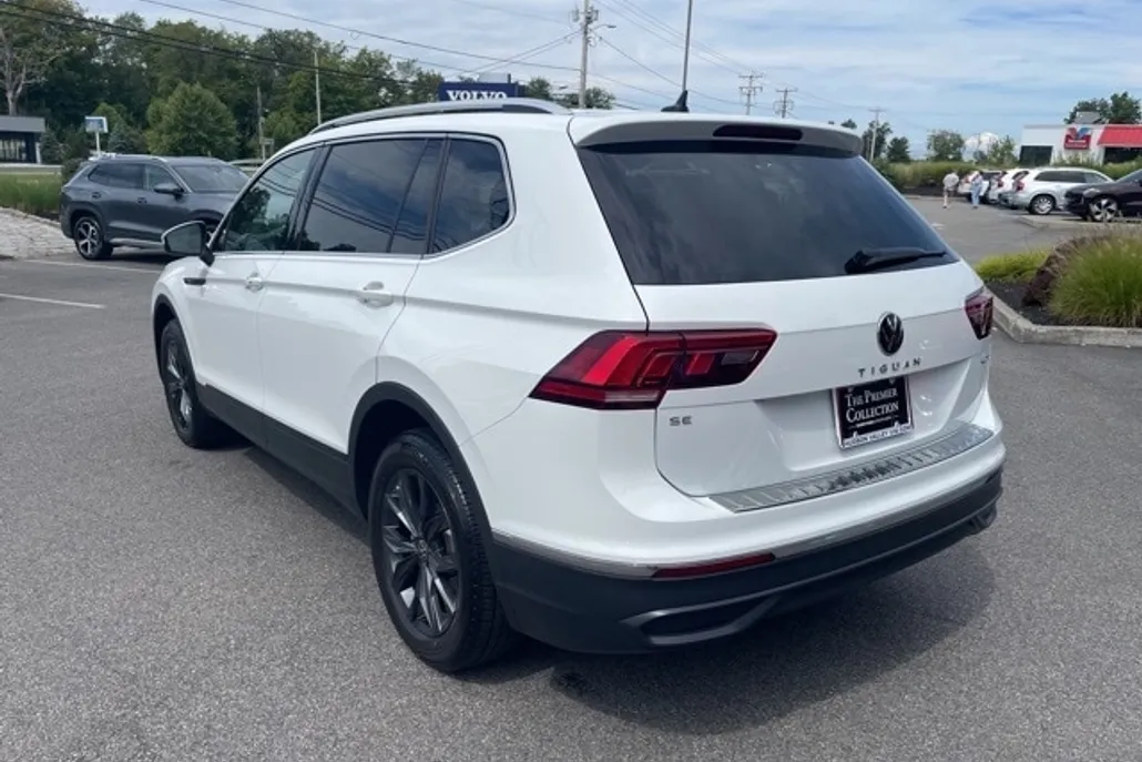 2024 Volkswagen Tiguan SE Wolfsburg Edition photo 1