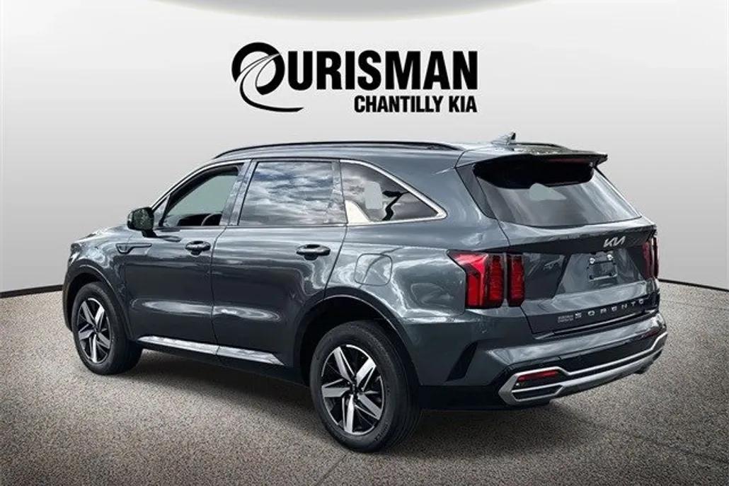 2022 Kia Sorento S photo 1