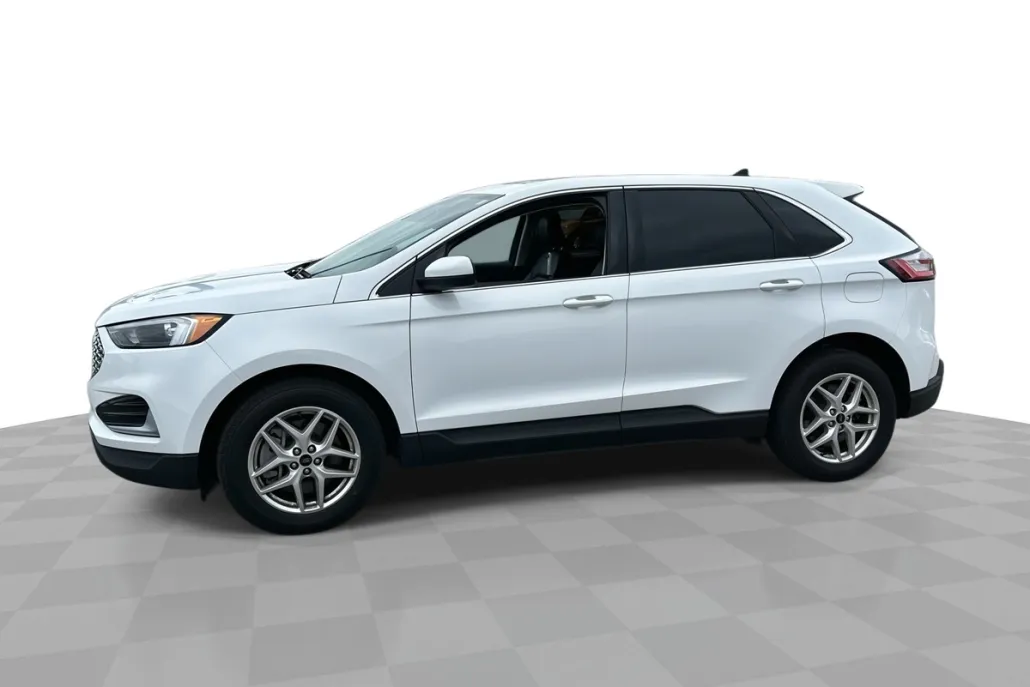 2024 Ford Edge SEL photo 1