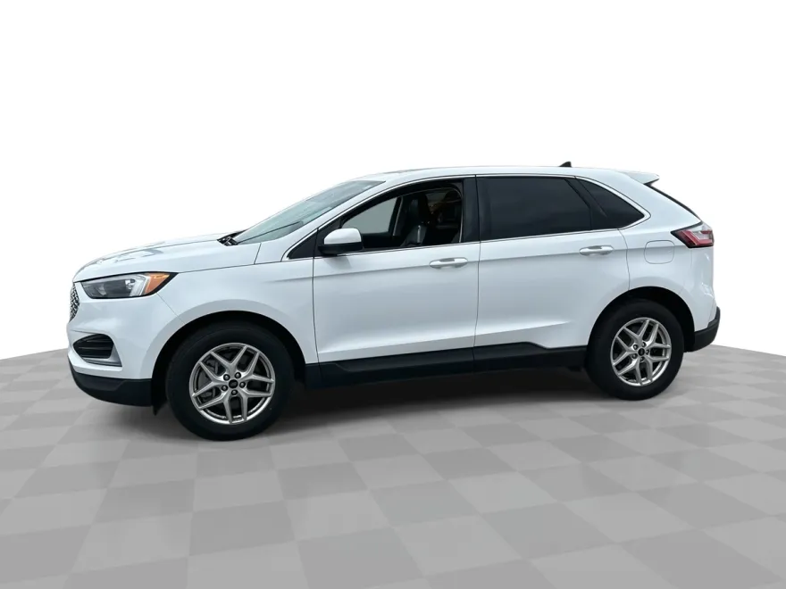 2024 Ford Edge SEL photo 1
