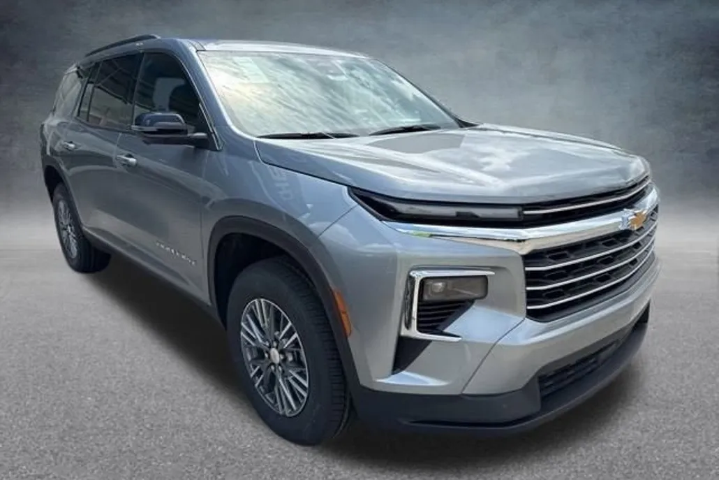 2026 Chevrolet Traverse photo 1