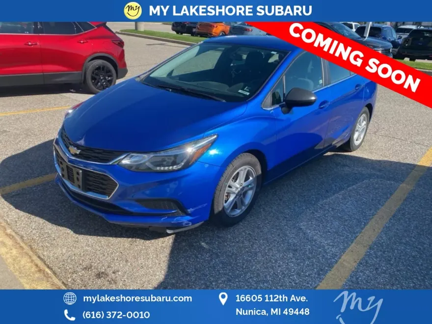 2018 Chevrolet Cruze LT photo 1