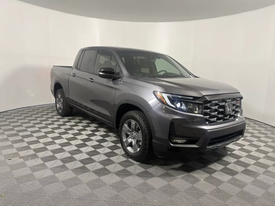 2025 Honda Ridgeline TrailSport photo 1